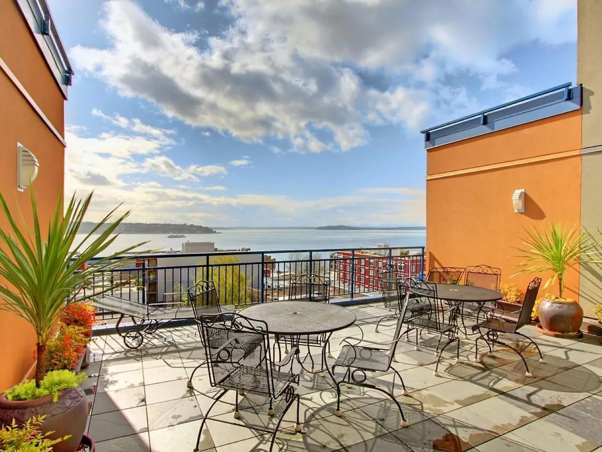 Apartment City Water View Oasis With Pool & Gym Near Cruise In Heart Of Seattle