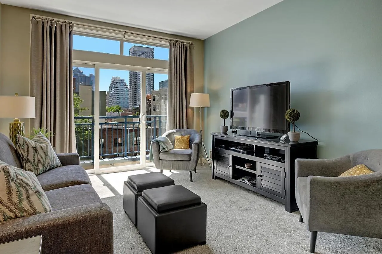 Apartment City Water View Oasis With Pool & Gym Near Cruise In Heart Of Seattle United States