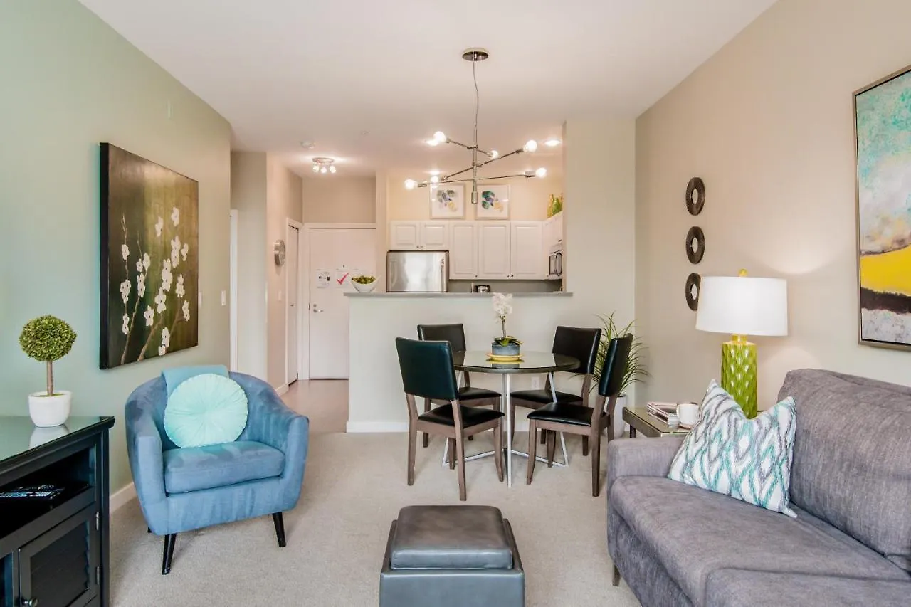City Water View Oasis With Pool & Gym Near Cruise In Heart Of Seattle Apartment