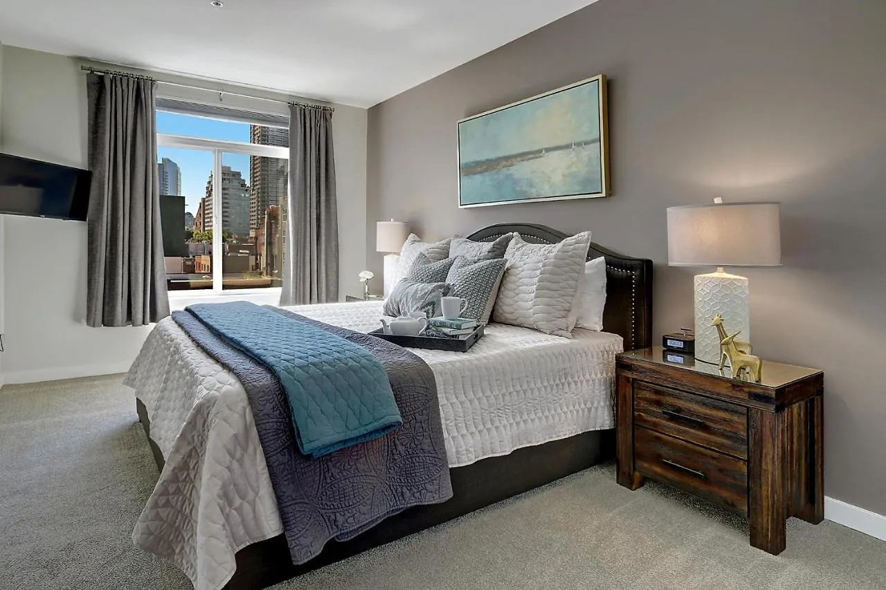 City Water View Oasis With Pool & Gym Near Cruise In Heart Of Seattle Apartment